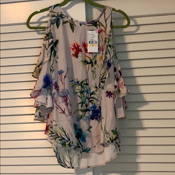 NWT Karen Kane Ruffle Sleeve Cold Shoulder Blouse - Picture 1 of 6